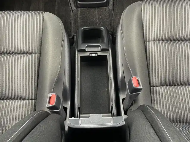 トヨタ ヴォクシー ハイブリッド ZS 煌 大分県 2018(平30)年 4.8万km ブラック 純正SDナビ（NSZN-Z66T）/ BT/CD/DVD/フルセグ/純正フリップダウンモニター/両側パワースライドドア/バックカメラ/クルーズコントロール/オートマチックハイビーム/レーンキープアシスト/ドライブレコーダー/LEDヘッドライト/本革巻きステアリング/フロアマット/プッシュスタート/スマートキー