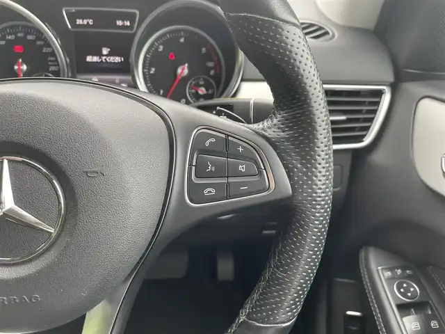 メルセデス・ベンツ ＧＬＥ３５０ｄ 4MATIC 東京都 2016(平28)年 5.7万km オブシディアンブラック ワンオーナー/純正ナビ/・Bluetoothオーディオ/USBオーディオ/・フルセグTV/DVD/Apple CarPlay/360°カメラシステム/シートヒーター/パワーシート（前席）/レーダーセーフティパッケージ/・アダプティブクルーズコントロール/・ブラインドスポットアシスト/・レーンキーピングアシスト/アダプティブハイビームアシスト/LEDインテリジェントライトシステム/純正ETC/取扱説明書/保証書/スペアキー1本