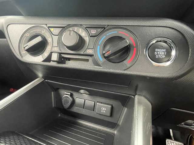 トヨタ ライズ XS 岡山県 2021(令3)年 1.5万km ナチュラルベージュマイカM 衝突軽減ブレーキ/純正SDナビゲーション/(CD/SD/BT/AUX/ワンセグTV)/バックカメラ/ビルトインETC/社外ドライブレコーダー前後/ステアリングリモコン/アイドリングストップ/LEDオートヘッドライト/コーナーソナー/横滑り防止/純正フロアマット/スマートキー×2/プッシュスタート/取扱説明書
