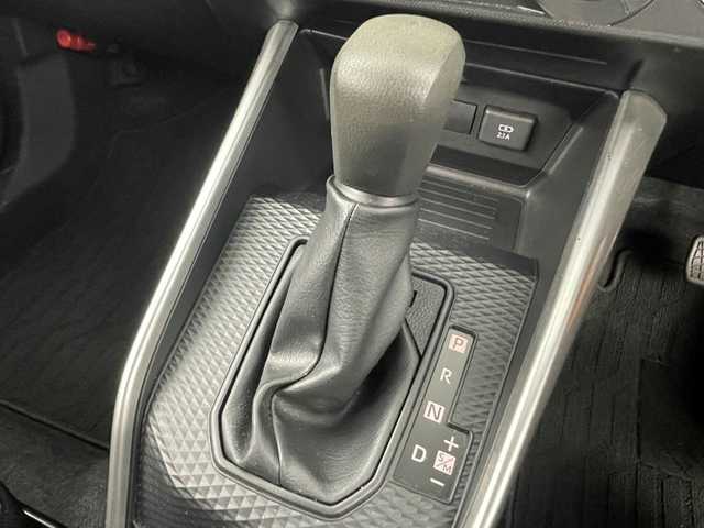 トヨタ ライズ XS 岡山県 2021(令3)年 1.5万km ナチュラルベージュマイカM 衝突軽減ブレーキ/純正SDナビゲーション/(CD/SD/BT/AUX/ワンセグTV)/バックカメラ/ビルトインETC/社外ドライブレコーダー前後/ステアリングリモコン/アイドリングストップ/LEDオートヘッドライト/コーナーソナー/横滑り防止/純正フロアマット/スマートキー×2/プッシュスタート/取扱説明書