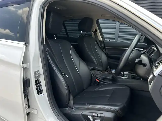 ＢＭＷ ３２０ｄ ラグジュアリー 茨城県 2017(平29)年 4.5万km アルピンホワイトⅢ 後期型　/インテリジェントＳＦＴ　/ＡＣＣ　/ＬＤＷ　/ＬＣＷ　/Ｂカメラ　/ＰＤＣ　/黒革　/シートヒーター　/Ｍ付ＰＷシート　/ナビ　/ＢＴ　/ＤＶＤ　/ＵＳＢ　/ＬＥＤヘッドライト　/オートライト　/ＥＴＣ２．０　　/前後ドラレコ/禁煙車
