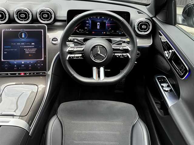 メルセデス・ベンツ Ｍ・ベンツ Ｃ２２０ｄ ステーションワゴン アバンギャルドAMGライン 京都府 2022(令4)年 1.2万km 黒Ｍ 登録時走行距離11683Km/パノラミックスライディングルーフ/レーダーセーフティパッケージ/・アクティブディスタンスA/・アクティブブレーキA/・プレセーフインパルスサイド/・アクティブブラインドスポットA/・アクティブレーンキープA/・アクティブステアリングA/・アクティブレーンチェンジA/・アクティブエマージェンシー ストップA/ユーザーエクスペリエンス/・11.9インチディスプレイ/・HDDナビ/・フルセグTV/・AppleCarPlay/AndroidAuto/・ETC2.0/360°カメラシステム/純正前後ドラレコ/アクティブパーキングA/レーザー×スエードコンビシート/・前席メモリー付パワーシート/・前席シートヒーター/レザーステアリング/・パドルシフト/キーレスゴー/・スマートキー×2個/アンビエントライト/LEDデジタルライト/純正スポーツサスペンション/純正18インチアルミホイール/車両取説/ユーザーエクスペリエンスクイックガイド