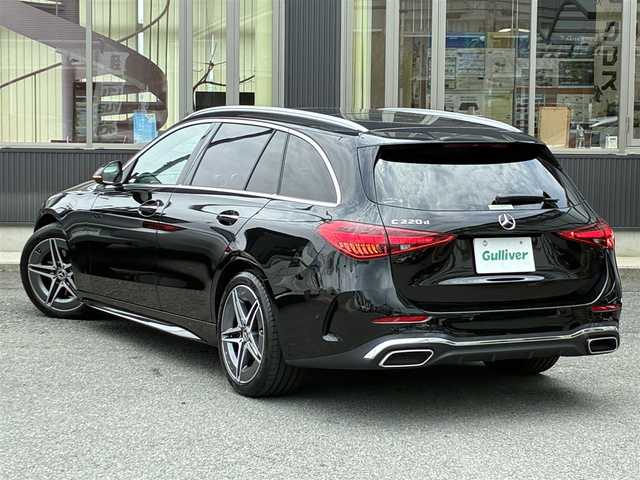 メルセデス・ベンツ Ｍ・ベンツ Ｃ２２０ｄ ステーションワゴン アバンギャルドAMGライン 京都府 2022(令4)年 1.2万km 黒Ｍ 登録時走行距離11683Km/パノラミックスライディングルーフ/レーダーセーフティパッケージ/・アクティブディスタンスA/・アクティブブレーキA/・プレセーフインパルスサイド/・アクティブブラインドスポットA/・アクティブレーンキープA/・アクティブステアリングA/・アクティブレーンチェンジA/・アクティブエマージェンシー ストップA/ユーザーエクスペリエンス/・11.9インチディスプレイ/・HDDナビ/・フルセグTV/・AppleCarPlay/AndroidAuto/・ETC2.0/360°カメラシステム/純正前後ドラレコ/アクティブパーキングA/レーザー×スエードコンビシート/・前席メモリー付パワーシート/・前席シートヒーター/レザーステアリング/・パドルシフト/キーレスゴー/・スマートキー×2個/アンビエントライト/LEDデジタルライト/純正スポーツサスペンション/純正18インチアルミホイール/車両取説/ユーザーエクスペリエンスクイックガイド