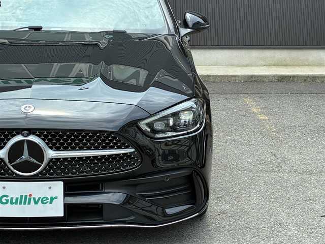 メルセデス・ベンツ Ｍ・ベンツ Ｃ２２０ｄ ステーションワゴン アバンギャルドAMGライン 京都府 2022(令4)年 1.2万km 黒Ｍ 登録時走行距離11683Km/パノラミックスライディングルーフ/レーダーセーフティパッケージ/・アクティブディスタンスA/・アクティブブレーキA/・プレセーフインパルスサイド/・アクティブブラインドスポットA/・アクティブレーンキープA/・アクティブステアリングA/・アクティブレーンチェンジA/・アクティブエマージェンシー ストップA/ユーザーエクスペリエンス/・11.9インチディスプレイ/・HDDナビ/・フルセグTV/・AppleCarPlay/AndroidAuto/・ETC2.0/360°カメラシステム/純正前後ドラレコ/アクティブパーキングA/レーザー×スエードコンビシート/・前席メモリー付パワーシート/・前席シートヒーター/レザーステアリング/・パドルシフト/キーレスゴー/・スマートキー×2個/アンビエントライト/LEDデジタルライト/純正スポーツサスペンション/純正18インチアルミホイール/車両取説/ユーザーエクスペリエンスクイックガイド