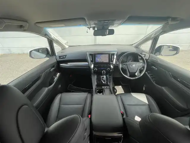 トヨタ アルファード S Cパッケージ 千葉県 2022(令4)年 4.6万km ホワイトパールクリスタルシャイン トヨタセーフティセンス/　衝突軽減ブレーキ/レーンキープアシスト/　レーダークルーズコントロール/オートハイビーム/　クリアランスソナー/純正メーカーディスプレイオーディオナビ/　フルセグ/BT/USB/バックカメラ/ステアリングスイッチ/ETC/両側パワースライドドア/電動パーキングブレーキ/ブレーキホールド/スロットルコントローラー/ステアリングヒーター/レザーシート/パワーシート(D/N席)/シートヒーター(D/N席)/エアシート(D/N席)/LEDヘッドライト/オートライト/フォグライト/スマートキー/プッシュスタート