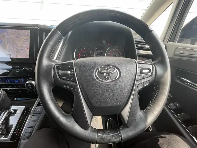 トヨタ アルファード S Cパッケージ 千葉県 2022(令4)年 4.6万km ホワイトパールクリスタルシャイン トヨタセーフティセンス/　衝突軽減ブレーキ/レーンキープアシスト/　レーダークルーズコントロール/オートハイビーム/　クリアランスソナー/純正メーカーディスプレイオーディオナビ/　フルセグ/BT/USB/バックカメラ/ステアリングスイッチ/ETC/両側パワースライドドア/電動パーキングブレーキ/ブレーキホールド/スロットルコントローラー/ステアリングヒーター/レザーシート/パワーシート(D/N席)/シートヒーター(D/N席)/エアシート(D/N席)/LEDヘッドライト/オートライト/フォグライト/スマートキー/プッシュスタート