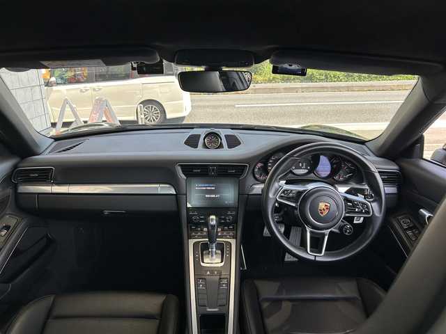 ポルシェ ９１１ カレラ 埼玉県 2018(平30)年 4万km 黒 外部検査済み/スポーツクロノパッケージ/ツインターボモデル/PASM/PDK/パドルシフト/純正20インチクラシックホイール/タイヤ：PIRELLI/P-ZERO/（前後2023年製）/純正バイキセノンライト/黒レザーシート/シートヒーター/BOSEサウンドシステム/純正ナビ／Bluetooth/バックカメラ/ビルトインETC/フロントドライブレコーダー/新車保証書/取扱説明書