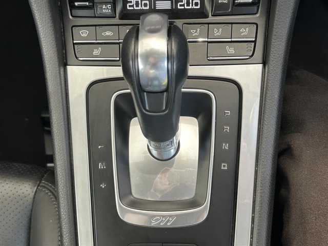 ポルシェ ９１１ カレラ 埼玉県 2018(平30)年 4万km 黒 外部検査済み/スポーツクロノパッケージ/ツインターボモデル/PASM/PDK/パドルシフト/純正20インチクラシックホイール/タイヤ：PIRELLI/P-ZERO/（前後2023年製）/純正バイキセノンライト/黒レザーシート/シートヒーター/BOSEサウンドシステム/純正ナビ／Bluetooth/バックカメラ/ビルトインETC/フロントドライブレコーダー/新車保証書/取扱説明書