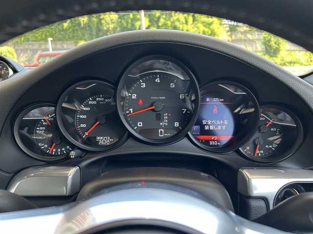 ポルシェ ９１１ カレラ 埼玉県 2018(平30)年 4万km 黒 外部検査済み/スポーツクロノパッケージ/ツインターボモデル/PASM/PDK/パドルシフト/純正20インチクラシックホイール/タイヤ：PIRELLI/P-ZERO/（前後2023年製）/純正バイキセノンライト/黒レザーシート/シートヒーター/BOSEサウンドシステム/純正ナビ／Bluetooth/バックカメラ/ビルトインETC/フロントドライブレコーダー/新車保証書/取扱説明書