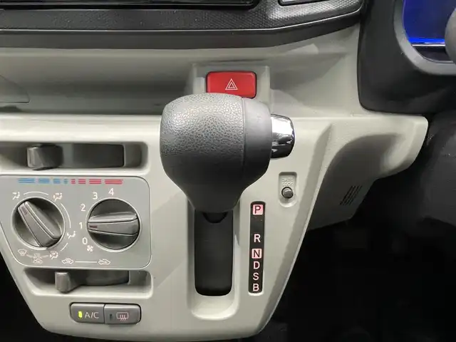 ダイハツ ミラ イース X リミテッド SAⅢ 鹿児島県 2022(令4)年 1.1万km ブライトシルバーメタリック 禁煙　/スマートアシストIII　/オーディオ　/ＥＴＣ　/ＬＥＤヘッドライト　/前後コーナーセンサー　/フロアマット　/オートライト　/オートマチックハイビーム/アイドリングストップ　/電格ミラー