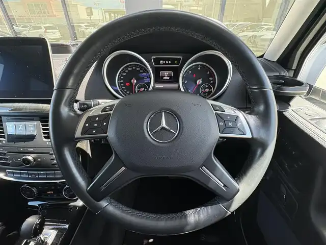 メルセデス・ベンツ ゲレンデヴァーゲン Ｇ３５０ｄ 石川県 2017(平29)年 5.5万km 黒 ラグジュアリーＰＫＧ/サンルーフ/黒革シート/シートヒーター/Ｈａｒｍａｎ／Ｋａｒｄｏｎ/衝突軽減ブレーキ/アダプティブクルーズコントロール/ブラインドスポットモニター/純正ナビ/フルセグTV/バックカメラ