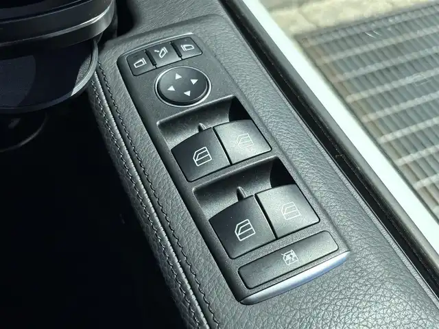 メルセデス・ベンツ ゲレンデヴァーゲン Ｇ３５０ｄ 石川県 2017(平29)年 5.5万km 黒 ラグジュアリーＰＫＧ/サンルーフ/黒革シート/シートヒーター/Ｈａｒｍａｎ／Ｋａｒｄｏｎ/衝突軽減ブレーキ/アダプティブクルーズコントロール/ブラインドスポットモニター/純正ナビ/フルセグTV/バックカメラ