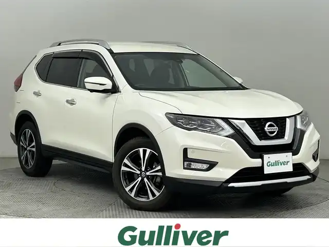 日産 エクストレイル 20Xi 道央・札幌 2018(平30)年 2.1万km ブリリアントホワイトパール ・４WD/・純正SDナビ/・CD／DVD／フルセグ／Bluetooth/・アラウンドビューモニター/・ビルトインETC/・純正ドライブレコーダー（DJ-4D）/・インテリジェントルームミラー/・プロパイロット/・エマージェンシーブレーキ/・ブラインドスポットモニター/・横滑り防止装置/・盗難防止装置/・レーンキープアシスト/・オートブレーキホールド/・カプロンシート/・前席シートヒーター/・ドアミラーウィンカー/・ステアリングスイッチ/・LEDヘッドライト/・LEDフロントフォグ/・純正AW18インチ/・純正フロアマット/・スマートキー/・プッシュスタート
