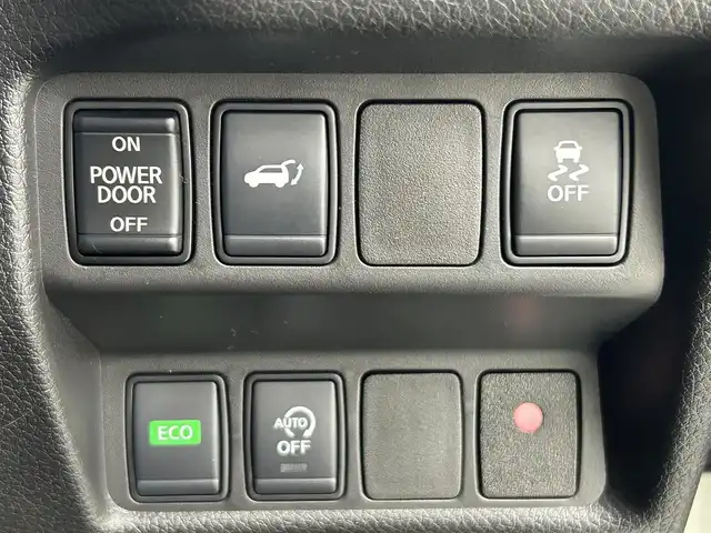 日産 エクストレイル 20Xi 道央・札幌 2018(平30)年 2.1万km ブリリアントホワイトパール ・４WD/・純正SDナビ/・CD／DVD／フルセグ／Bluetooth/・アラウンドビューモニター/・ビルトインETC/・純正ドライブレコーダー（DJ-4D）/・インテリジェントルームミラー/・プロパイロット/・エマージェンシーブレーキ/・ブラインドスポットモニター/・横滑り防止装置/・盗難防止装置/・レーンキープアシスト/・オートブレーキホールド/・カプロンシート/・前席シートヒーター/・ドアミラーウィンカー/・ステアリングスイッチ/・LEDヘッドライト/・LEDフロントフォグ/・純正AW18インチ/・純正フロアマット/・スマートキー/・プッシュスタート