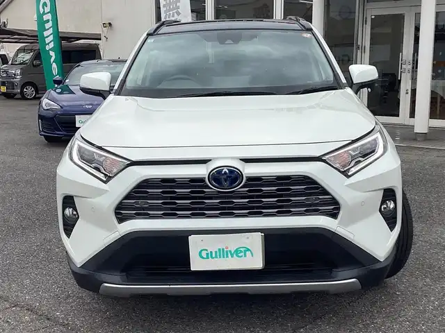 トヨタ ＲＡＶ４ ハイブリットG 千葉県 2021(令3)年 2.4万km ホワイトパールクリスタルシャイン 純正ナビゲーション/Bluetooth/TV/CD /バックカメラ/ステアリングヒーター/AUTOミラー/ブラインドスポットモニター/純正18インチアルミホイール/サンルーフ/パワーバックドア/スマートキー×2