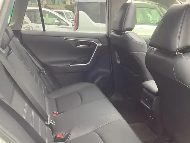 トヨタ ＲＡＶ４ ハイブリットG 千葉県 2021(令3)年 2.4万km ホワイトパールクリスタルシャイン 純正ナビゲーション/Bluetooth/TV/CD /バックカメラ/ステアリングヒーター/AUTOミラー/ブラインドスポットモニター/純正18インチアルミホイール/サンルーフ/パワーバックドア/スマートキー×2