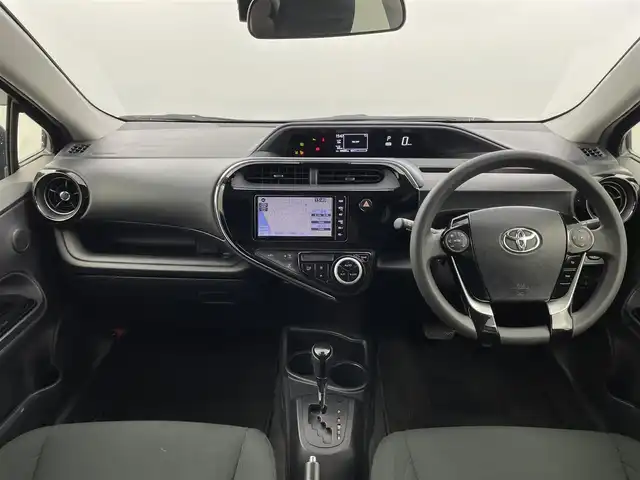 トヨタ アクア S スタイルブラック 福井県 2019(平31)年 5.9万km ダークブルーマイカ 純正ナビ/CD/DVD/Bluetooth/フルセグ/バックカメラ/オートライト/横滑り防止/レーンキープアシスト/衝突軽減システム/プッシュスタート/ステアリングスイッチ