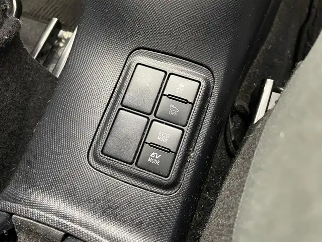 トヨタ アクア S スタイルブラック 福井県 2019(平31)年 5.9万km ダークブルーマイカ 純正ナビ/CD/DVD/Bluetooth/フルセグ/バックカメラ/オートライト/横滑り防止/レーンキープアシスト/衝突軽減システム/プッシュスタート/ステアリングスイッチ
