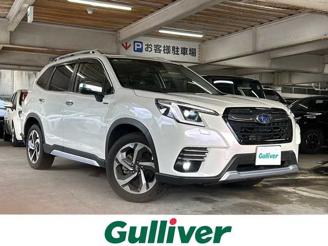 スバル フォレスター ハイブリッド アドバンス 愛知県 2023(令5)年 4.1万km クリスタルホワイトP EyeSight/・プリクラッシュブレーキ/・緊急時プリクラッシュステアリング/・ツーリングアシスト/・全車速追従機能付きクルーズコントロール/・車線中央維持・先行車追従操舵機能/・車線逸脱抑制機能/carrozzeriaナビ/・FM/AM/Bluetooth/・CD/DVD再生/・フルセグTV/・バック、フロント、サイドカメラ/ハーフレザーシート/D席メモリー付き前席パワーシート/全席シートヒーター/デジタルインナーミラー/ステアリングヒーター/LEDオートライト/ステアリング連動ヘッドランプ/電動パーキングブレーキ/オートホールド/パドルシフト/スマートキー×２