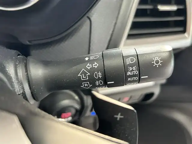 スバル フォレスター ハイブリッド アドバンス 愛知県 2023(令5)年 4.1万km クリスタルホワイトP EyeSight/・プリクラッシュブレーキ/・緊急時プリクラッシュステアリング/・ツーリングアシスト/・全車速追従機能付きクルーズコントロール/・車線中央維持・先行車追従操舵機能/・車線逸脱抑制機能/carrozzeriaナビ/・FM/AM/Bluetooth/・CD/DVD再生/・フルセグTV/・バック、フロント、サイドカメラ/ハーフレザーシート/D席メモリー付き前席パワーシート/全席シートヒーター/デジタルインナーミラー/ステアリングヒーター/LEDオートライト/ステアリング連動ヘッドランプ/電動パーキングブレーキ/オートホールド/パドルシフト/スマートキー×２