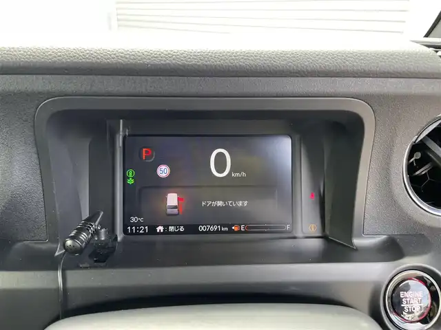 ホンダ Ｎ ＢＯＸ カスタム 石川県 2025(令7)年 0.8万km 黒 ワンオーナー/社外メモリーナビ/フルセグTV/バックカメラ/LEDヘッドライト/ETC/両側パワースライドドア/ドライブレコーダー/ホンダセンシング/レーダークルーズ/純正アルミホイール/スマートキー/プッシュスタート/レーンキープアシスト/保証書