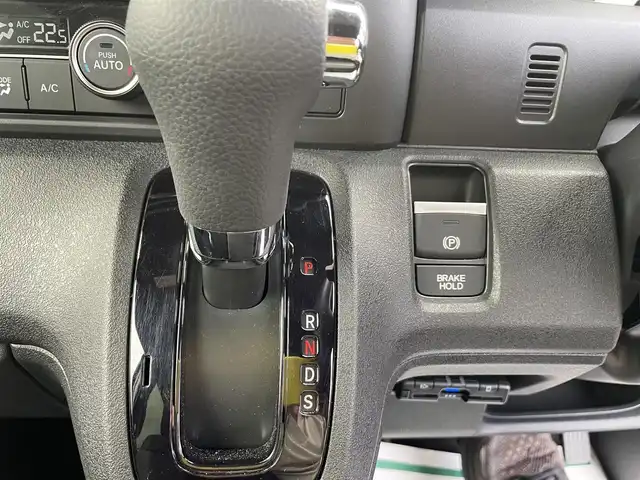 ホンダ Ｎ ＢＯＸ カスタム 石川県 2025(令7)年 0.8万km 黒 ワンオーナー/社外メモリーナビ/フルセグTV/バックカメラ/LEDヘッドライト/ETC/両側パワースライドドア/ドライブレコーダー/ホンダセンシング/レーダークルーズ/純正アルミホイール/スマートキー/プッシュスタート/レーンキープアシスト/保証書