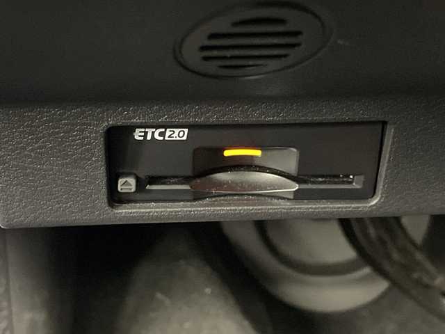 日産 アリア B6 e－4ORCE リミテッド 岐阜県 2023(令5)年 1.9万km ゴールド プロパイロット2.0/パノラミックガラスルーフ/BOSEサウンド/純正12.3インチディスプレイ/・ナビ/フルセグ/BT/USB/AppleCarPlay/アラウンドビューモニター/インテリジェントルームミラー/ドライブレコーダー/ブラインドスポットモニター/レザーシート/シートヒーター/ベンチレーション/革巻きステアリング/ステアリングスイッチ/ステアリングヒーター/ワイヤレス充電/ETC2.0