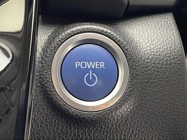 トヨタ アクア G 沖縄県 2021(令3)年 6.9万km プラチナホワイトパールマイカ 純正ディスプレイオーディオ　/(Ｂｌｕｅｔｏｏｔｈ　ＡＭ　ＦＭ)/バックカメラ　/ＵＳＢ入力端子/ビルドインＥＴＣ　/トヨタセーフティセンス/・衝突被害軽減ブレーキ (プリクラッシュセーフティ)																									/・ハンドル操作サポート (レーントレーシングアシスト)																									/・追従ドライブ支援機能 (レーダークルーズコントロール)																									/・車線はみ出しアラート (レーンディパーチャーアラート)																									/・自動ハイビーム (オートマチックハイビーム)																									/スマートキー　/オートライト　/ステアリングスイッチ　/ＬＥＤヘッドライト　/電動格納ミラー/ＳＯＳボタン/保証書/取扱説明書