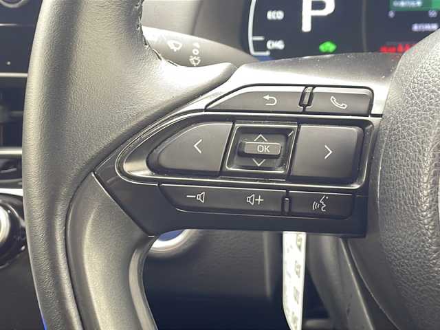 トヨタ アクア G 沖縄県 2021(令3)年 6.9万km プラチナホワイトパールマイカ 純正ディスプレイオーディオ　/(Ｂｌｕｅｔｏｏｔｈ　ＡＭ　ＦＭ)/バックカメラ　/ＵＳＢ入力端子/ビルドインＥＴＣ　/トヨタセーフティセンス/・衝突被害軽減ブレーキ (プリクラッシュセーフティ)																									/・ハンドル操作サポート (レーントレーシングアシスト)																									/・追従ドライブ支援機能 (レーダークルーズコントロール)																									/・車線はみ出しアラート (レーンディパーチャーアラート)																									/・自動ハイビーム (オートマチックハイビーム)																									/スマートキー　/オートライト　/ステアリングスイッチ　/ＬＥＤヘッドライト　/電動格納ミラー/ＳＯＳボタン/保証書/取扱説明書