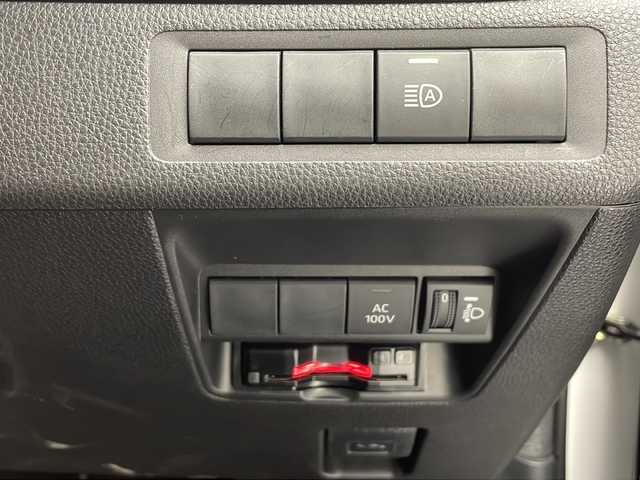 トヨタ アクア G 沖縄県 2021(令3)年 6.9万km プラチナホワイトパールマイカ 純正ディスプレイオーディオ　/(Ｂｌｕｅｔｏｏｔｈ　ＡＭ　ＦＭ)/バックカメラ　/ＵＳＢ入力端子/ビルドインＥＴＣ　/トヨタセーフティセンス/・衝突被害軽減ブレーキ (プリクラッシュセーフティ)																									/・ハンドル操作サポート (レーントレーシングアシスト)																									/・追従ドライブ支援機能 (レーダークルーズコントロール)																									/・車線はみ出しアラート (レーンディパーチャーアラート)																									/・自動ハイビーム (オートマチックハイビーム)																									/スマートキー　/オートライト　/ステアリングスイッチ　/ＬＥＤヘッドライト　/電動格納ミラー/ＳＯＳボタン/保証書/取扱説明書