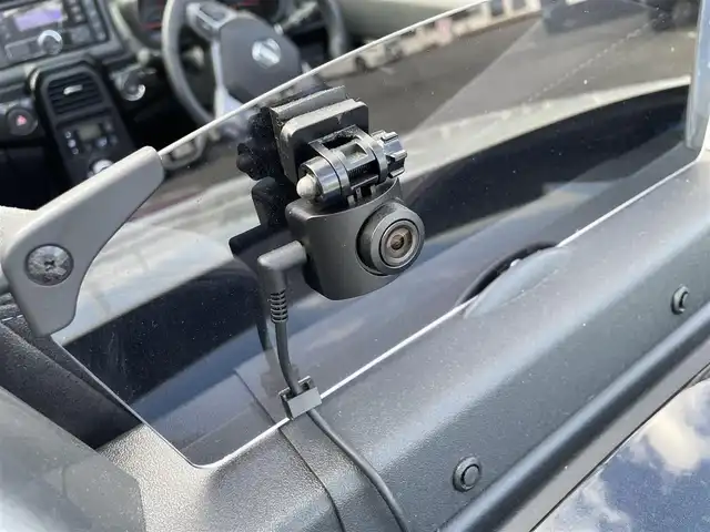 トヨタ コペン GRスポーツ 千葉県 2021(令3)年 3.6万km パールホワイトⅢ ５MT/フジツボ二本出しマフラー/Pivotパワードライブ/Pivotブースト計/HKSエアクリーナー/専用純正レカロシート/純正BBS16インチアルミホイール/純正momoステアリング/スマートキー/シートヒーター/純正LEDヘッドライト/フォグランプ/社外ドライブレコーダー【ZDR016】/ETC/社外シフトノブ