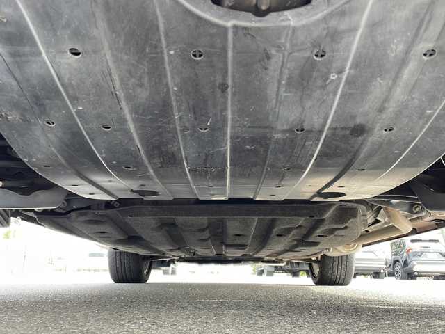 ホンダ ヴェゼル ハイブリッド RS ホンダセンシング 山口県 2016(平28)年 8.9万km プレミアムクリスタルレッドM 純正8インチナビ　【VXM-165VFEi】/・Bluetooth接続/・フルセグテレビ/・DVD再生機能有/バックカメラ/ビルトインETC/ドライブレコーダー/ホンダセンシング/・車線維持支援システム/・路外逸脱抑制機能/・歩行者事故低減ステアリング/・標識認識機能/・先行車発進お知らせ機能/・衝突軽減ブレーキ/・誤発進抑制機能/・アダプティブクルーズコントロール/パドルシフト/D/N席シートヒーター/電子パーキング/USB入力端子/ハーフレザーシート/純正フロアマット/スマートキー/プッシュスタート/スペアキー1本/ドアバイザー/ウィンカーミラー/純正18インチAW