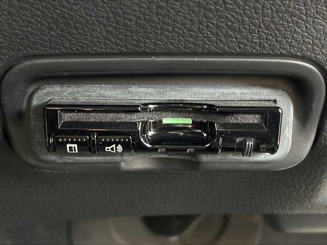 ホンダ ヴェゼル ハイブリッド RS ホンダセンシング 山口県 2016(平28)年 8.9万km プレミアムクリスタルレッドM 純正8インチナビ　【VXM-165VFEi】/・Bluetooth接続/・フルセグテレビ/・DVD再生機能有/バックカメラ/ビルトインETC/ドライブレコーダー/ホンダセンシング/・車線維持支援システム/・路外逸脱抑制機能/・歩行者事故低減ステアリング/・標識認識機能/・先行車発進お知らせ機能/・衝突軽減ブレーキ/・誤発進抑制機能/・アダプティブクルーズコントロール/パドルシフト/D/N席シートヒーター/電子パーキング/USB入力端子/ハーフレザーシート/純正フロアマット/スマートキー/プッシュスタート/スペアキー1本/ドアバイザー/ウィンカーミラー/純正18インチAW