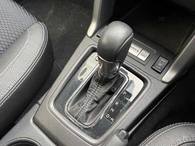 スバル フォレスター 2．0XT アイサイト 宮城県 2013(平25)年 14万km サテンホワイトパール 登録時走行距離 139331km/SDナビ/ワンセグ/Bluetooth/CD/DVD/オートライト/追従クルーズコントロール/ドライブレコーダー/バックカメラ/パワーシート/シートヒーター/プッシュスタート/スマートキー/電動格納ミラー/ETC/純正アルミホイール/HIDヘッドライト