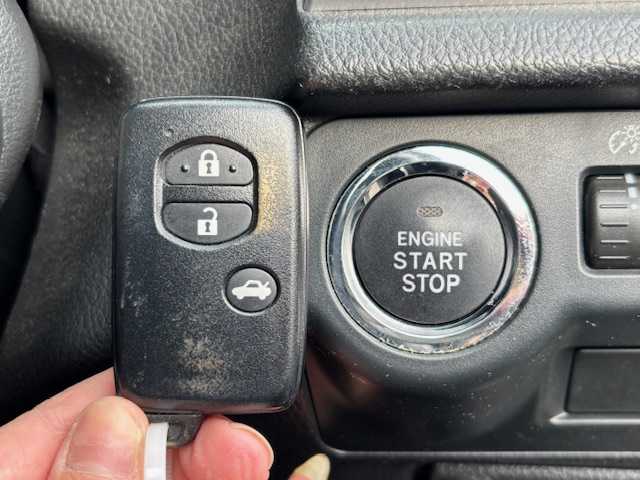 スバル フォレスター 2．0XT アイサイト 宮城県 2013(平25)年 14万km サテンホワイトパール 登録時走行距離 139331km/SDナビ/ワンセグ/Bluetooth/CD/DVD/オートライト/追従クルーズコントロール/ドライブレコーダー/バックカメラ/パワーシート/シートヒーター/プッシュスタート/スマートキー/電動格納ミラー/ETC/純正アルミホイール/HIDヘッドライト