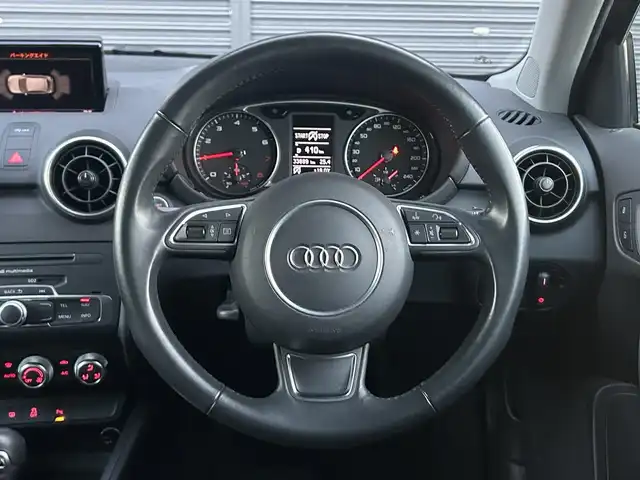 アウディ Ａ１ SB 1．0TFSI 茨城県 2017(平29)年 3.4万km ミトスブラックメタリック 後期型 /ナビキセノンパッケージ /12セグ /アドバンストキー /BT /DVD/CD /キセノンヘッドライト /オートライト /オートエアコン /パーキングエイド /ドラレコ /ETC/純正15インチアルミホイール /禁煙車