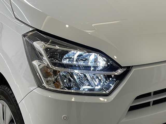 ダイハツ ミラ イース X リミテッド SAⅢ 新潟県 2023(令5)年 0.6万km シャイニングホワイトパール 4WD/CD/AUX/衝突被害軽減ブレーキ/レーンキープアシスト/コーナーセンサー/リモコンキー /LEDヘッドライト/オートライト/オートハイビーム