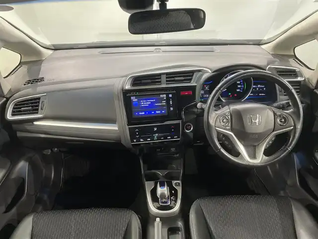 ホンダ フィット ハイブリット Lパッケージ 愛知県 2014(平26)年 8.2万km アトラクトイエローパール 純正ナビ/・AM/FM/CD/DVD/Bluetooth/・フルセグテレビ/衝突軽減ブレーキ/クルーズコントロール/バックカメラ/ETC/純正15インチアルミホイル/LEDヘッドライト/スマートキー/スペアキー/プッシュスタートボタン/オートライト/オートエアコン/電格ミラー/ドアバイザー/純正フロアマット/保証書/取扱説明書