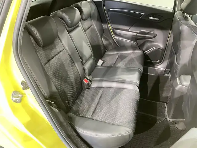 ホンダ フィット ハイブリット Lパッケージ 愛知県 2014(平26)年 8.2万km アトラクトイエローパール 純正ナビ/・AM/FM/CD/DVD/Bluetooth/・フルセグテレビ/衝突軽減ブレーキ/クルーズコントロール/バックカメラ/ETC/純正15インチアルミホイル/LEDヘッドライト/スマートキー/スペアキー/プッシュスタートボタン/オートライト/オートエアコン/電格ミラー/ドアバイザー/純正フロアマット/保証書/取扱説明書