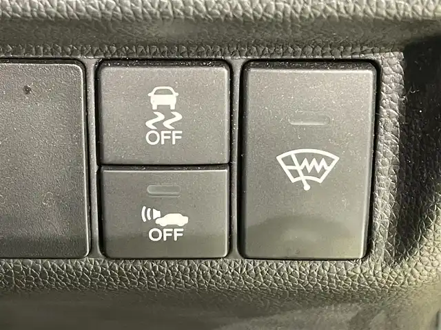 ホンダ フィット ハイブリット Lパッケージ 愛知県 2014(平26)年 8.2万km アトラクトイエローパール 純正ナビ/・AM/FM/CD/DVD/Bluetooth/・フルセグテレビ/衝突軽減ブレーキ/クルーズコントロール/バックカメラ/ETC/純正15インチアルミホイル/LEDヘッドライト/スマートキー/スペアキー/プッシュスタートボタン/オートライト/オートエアコン/電格ミラー/ドアバイザー/純正フロアマット/保証書/取扱説明書