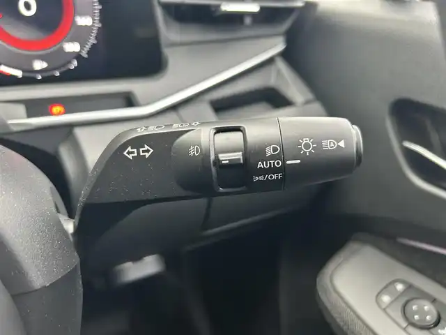 日産 オーラ G レザーエディション 埼玉県 2023(令5)年 0.2万km ガーネットレッド/スーパーブラック 2トーン ・ワンオーナー　/・純正フロント＆リアアンダースポイラー　/・純正ナビフルセグＴＶ　/・ナビ連動前後ドライブレコーダー　/・アラウンドビューモニター　/・デジタルインナーミラー　/・ＥＴＣ２．０　/・黒皮シート/・スマートキー×２/・プッシュスタート/・電子パーキング/・オートホールド　/・純正１７インチアルミ/・ブリジストンタイヤ/・オートライト/・LEDヘットライト/・LEDフォグライト/・保証書/・取説