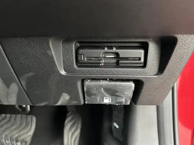 日産 オーラ G レザーエディション 埼玉県 2023(令5)年 0.2万km ガーネットレッド/スーパーブラック 2トーン ・ワンオーナー　/・純正フロント＆リアアンダースポイラー　/・純正ナビフルセグＴＶ　/・ナビ連動前後ドライブレコーダー　/・アラウンドビューモニター　/・デジタルインナーミラー　/・ＥＴＣ２．０　/・黒皮シート/・スマートキー×２/・プッシュスタート/・電子パーキング/・オートホールド　/・純正１７インチアルミ/・ブリジストンタイヤ/・オートライト/・LEDヘットライト/・LEDフォグライト/・保証書/・取説