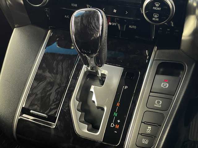 トヨタ アルファード S タイプゴールド 岐阜県 2020(令2)年 3.1万km ホワイトパールクリスタルシャイン 純正ディスプレイオーディオ/（CD/DVD/Bluetooth/フルセグ）/バックカメラ/純正フリップダウンモニター/両側パワースライドドア/レーダークルーズコントロール/三眼LEDヘッドライト/プリクラッシュセーフティ/レーントレーシングアシスト/オートハイビーム/横滑り防止システム/ドライブレコーダー/パワーバックドア/ビルトインETC/電子パーキングブレーキ/オットマン/スマートキー