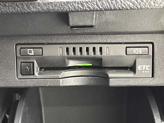 トヨタ アルファード S タイプゴールド 岐阜県 2020(令2)年 3.1万km ホワイトパールクリスタルシャイン 純正ディスプレイオーディオ/（CD/DVD/Bluetooth/フルセグ）/バックカメラ/純正フリップダウンモニター/両側パワースライドドア/レーダークルーズコントロール/三眼LEDヘッドライト/プリクラッシュセーフティ/レーントレーシングアシスト/オートハイビーム/横滑り防止システム/ドライブレコーダー/パワーバックドア/ビルトインETC/電子パーキングブレーキ/オットマン/スマートキー