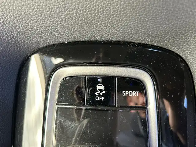 トヨタ カローラツーリング S 埼玉県 2021(令3)年 3.8万km ホワイトパールクリスタルシャイン Toyota Safety Sense/　・LDA（レーンディパーチャーアラート）/　・PCS（プリクラッシュセーフティ）/　・オートマチックハイビーム/　・レーダークルーズコントロール/純正T-Connectナビ/　BT/USB/Miracast/AppleCarPlay/AndroidAuto/バックカメラ/スポーツモード/電動パーキングブレーキ/ブレーキホールド機能/TRC（トラクションコントロール）/ビルトインETC/前後ドライブレコーダー/プッシュスタートボタン/スマートキー/純正アルミホイール/純正フロアマット