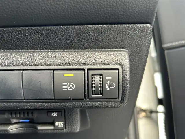 トヨタ カローラツーリング S 埼玉県 2021(令3)年 3.8万km ホワイトパールクリスタルシャイン Toyota Safety Sense/　・LDA（レーンディパーチャーアラート）/　・PCS（プリクラッシュセーフティ）/　・オートマチックハイビーム/　・レーダークルーズコントロール/純正T-Connectナビ/　BT/USB/Miracast/AppleCarPlay/AndroidAuto/バックカメラ/スポーツモード/電動パーキングブレーキ/ブレーキホールド機能/TRC（トラクションコントロール）/ビルトインETC/前後ドライブレコーダー/プッシュスタートボタン/スマートキー/純正アルミホイール/純正フロアマット