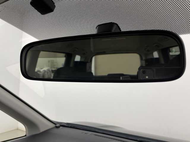 トヨタ ヴォクシー ZS 道央・札幌 2011(平23)年 11.3万km ブラック ・4WD/・寒冷地仕様/・社外HDDナビ/・CD/DVD/SD/HDD/フルセグTV/・Bluetooth接続（ハンズフリーのみ）/・片側パワースライドドア/・MTモード付AT/パドルシフト/・社外後席用モニター/・純正フロアマット/電動格納ミラー/・LEDオートライト/フォグランプ/・スマートキー