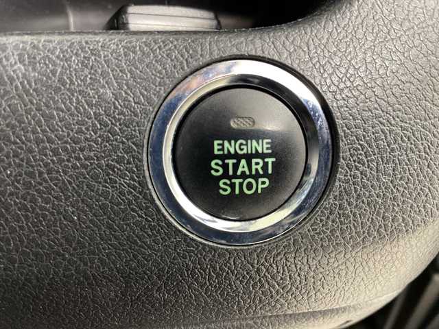 トヨタ ヴォクシー ZS 道央・札幌 2011(平23)年 11.3万km ブラック ・4WD/・寒冷地仕様/・社外HDDナビ/・CD/DVD/SD/HDD/フルセグTV/・Bluetooth接続（ハンズフリーのみ）/・片側パワースライドドア/・MTモード付AT/パドルシフト/・社外後席用モニター/・純正フロアマット/電動格納ミラー/・LEDオートライト/フォグランプ/・スマートキー