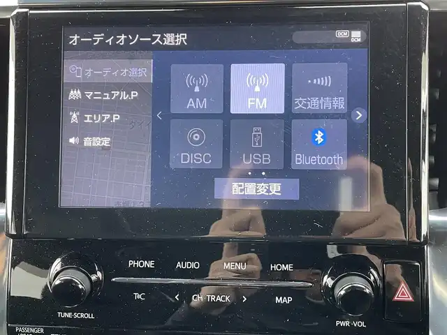 トヨタ アルファード S タイプゴールド 道央・札幌 2020(令2)年 7.8万km ホワイトパールクリスタルシャイン ・4WD/・寒冷地仕様/・トヨタ純正ディスプレイオーディオ/（CD/DVD/BＴ/TV/AM/FM/ナビ）/・バックカメラ/・純正フリップダウンモニター/・トヨタセーフティセンス/・プリクラッシュセーフティ/・レーントレーシングアシスト/・レーンディパーチャーアラート/・ロードサインアシスト/・レーダークルーズコントロール/・オートマチックハイビーム/・先行車発進アラーム/・コーナーセンサー/・SOSコール/・ビルトインETC/・社外前後ドライブレコーダー/・両側パワースライドドア/・ハーフレザーシート/・電動リアゲート/・純正18インチAW/・純正フロアマット/・プラスチックバイザー/・LEDヘッドライト/・フォグランプ/・リアフォグランプ/・プッシュスタート/・スマートキー/・電動パーキングブレーキ/・オートホールド