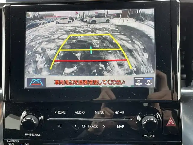 トヨタ アルファード S タイプゴールド 道央・札幌 2020(令2)年 7.8万km ホワイトパールクリスタルシャイン ・4WD/・寒冷地仕様/・トヨタ純正ディスプレイオーディオ/（CD/DVD/BＴ/TV/AM/FM/ナビ）/・バックカメラ/・純正フリップダウンモニター/・トヨタセーフティセンス/・プリクラッシュセーフティ/・レーントレーシングアシスト/・レーンディパーチャーアラート/・ロードサインアシスト/・レーダークルーズコントロール/・オートマチックハイビーム/・先行車発進アラーム/・コーナーセンサー/・SOSコール/・ビルトインETC/・社外前後ドライブレコーダー/・両側パワースライドドア/・ハーフレザーシート/・電動リアゲート/・純正18インチAW/・純正フロアマット/・プラスチックバイザー/・LEDヘッドライト/・フォグランプ/・リアフォグランプ/・プッシュスタート/・スマートキー/・電動パーキングブレーキ/・オートホールド